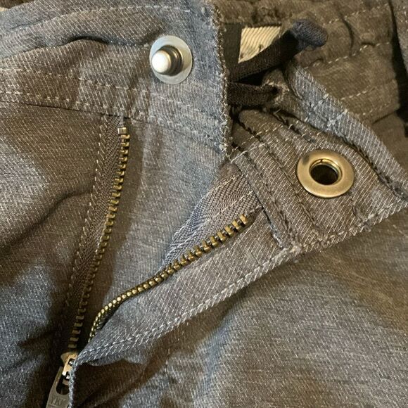 KUHL, ladies 10, shorts, excellent condition - Picture 4 of 14